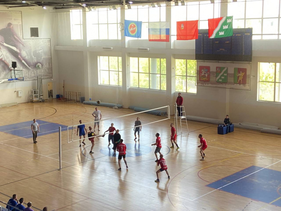  В Апрелевке прошёл турнир по волейболу среди подразделений МЧС МО