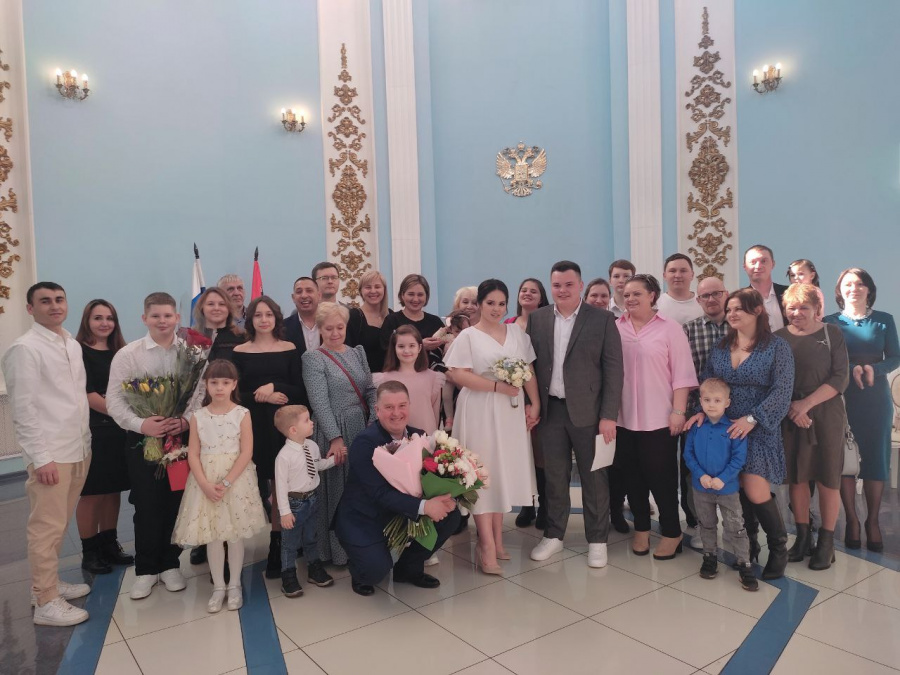 23.03.23 в Наро-Фоминском ЗАГСе зарегистрировано 11 браков 