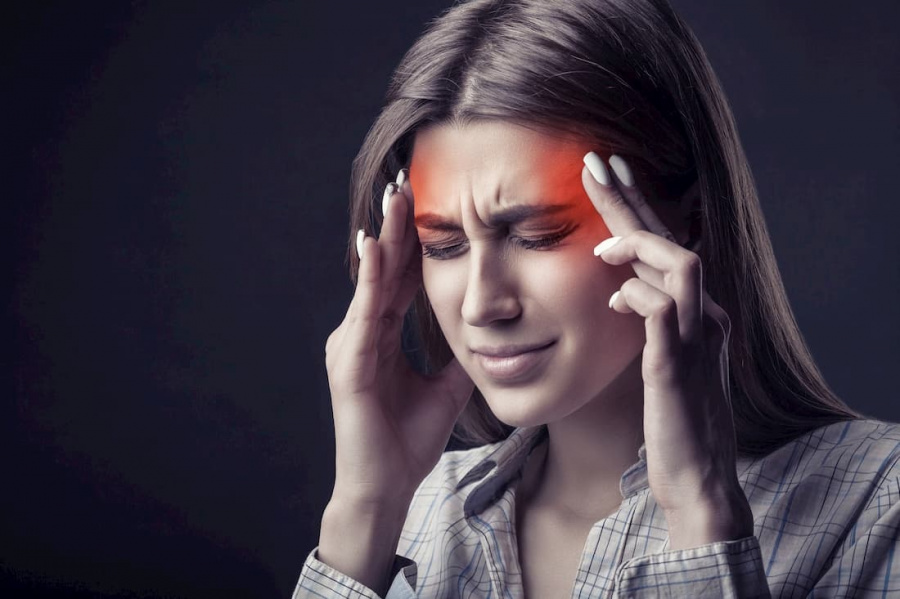 Мигрень и головная боль у мужчин и женщин: какие симптомы и причины