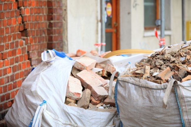 В Наро-Фоминске поймали нарушителей порядка выброса строительного мусора
