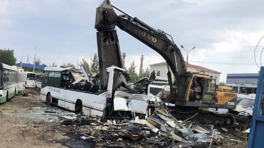В Московской области уничтожили 514 списанных автобусов