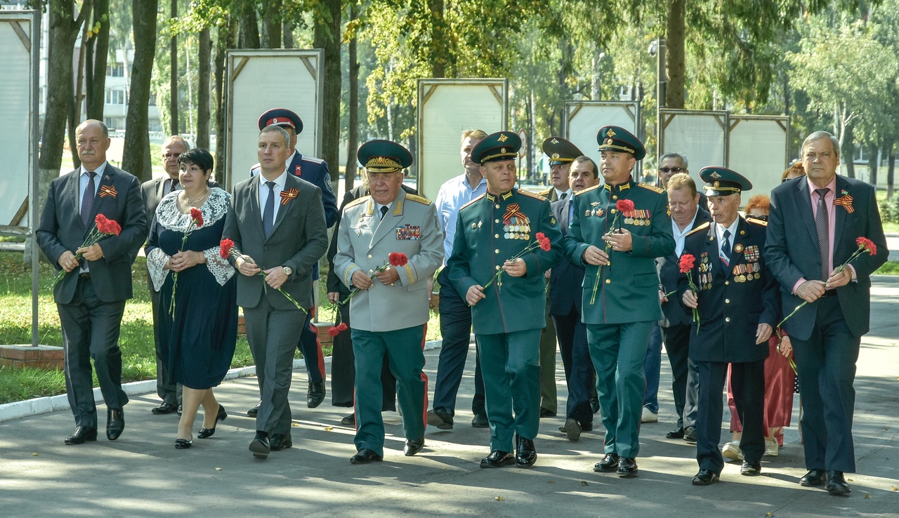 Погода в наро дней. Кантемировская дивизия Наро Фоминск. 4 Кантемировская дивизия Наро Фоминск. Танковая дивизия Наро-Фоминск. Командир 4 дивизии Наро Фоминск.