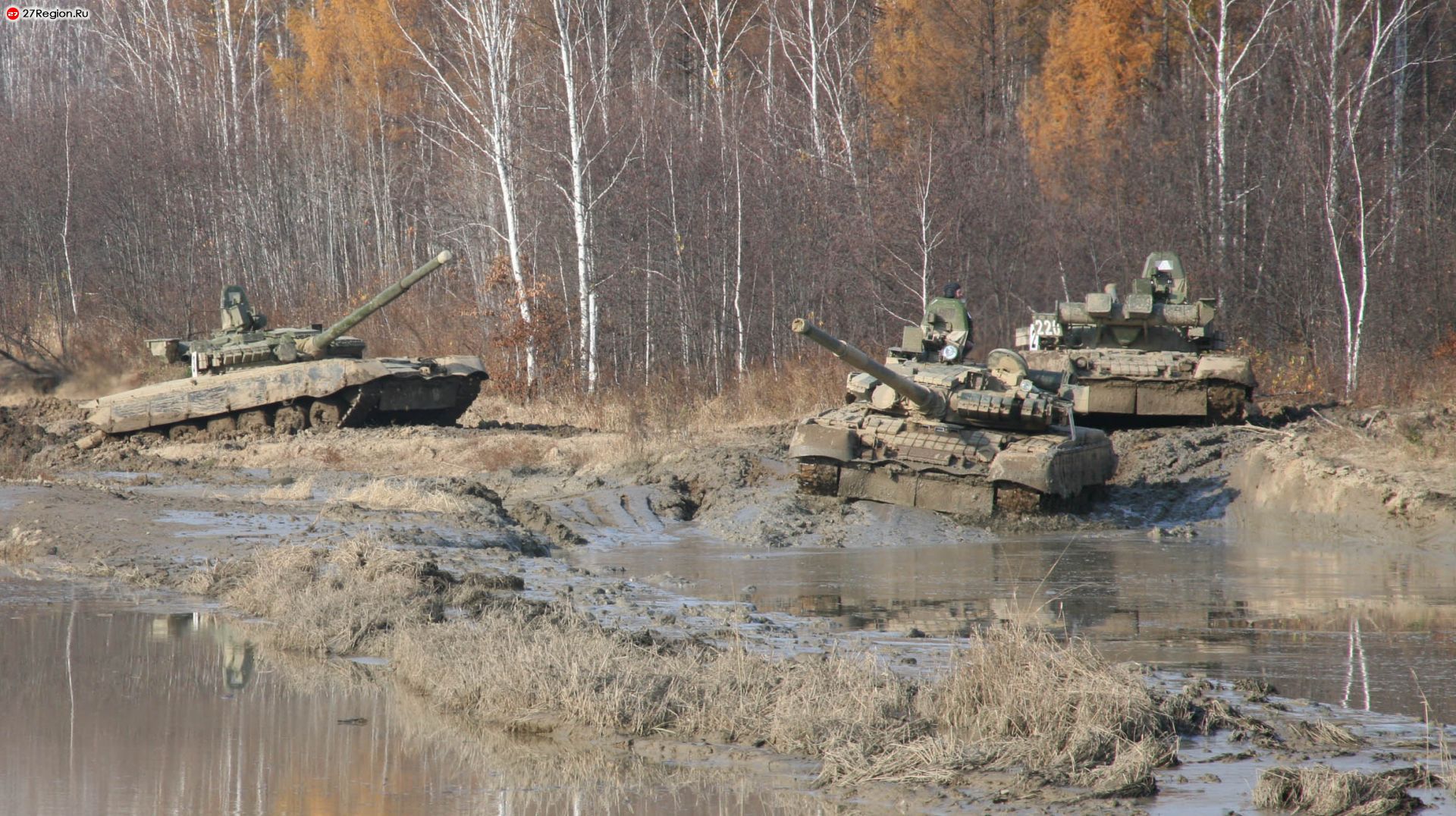 Подразделение танков. Полигон Тарское танкисты. Елань т72. Елань т-80*. Танковые части в России.