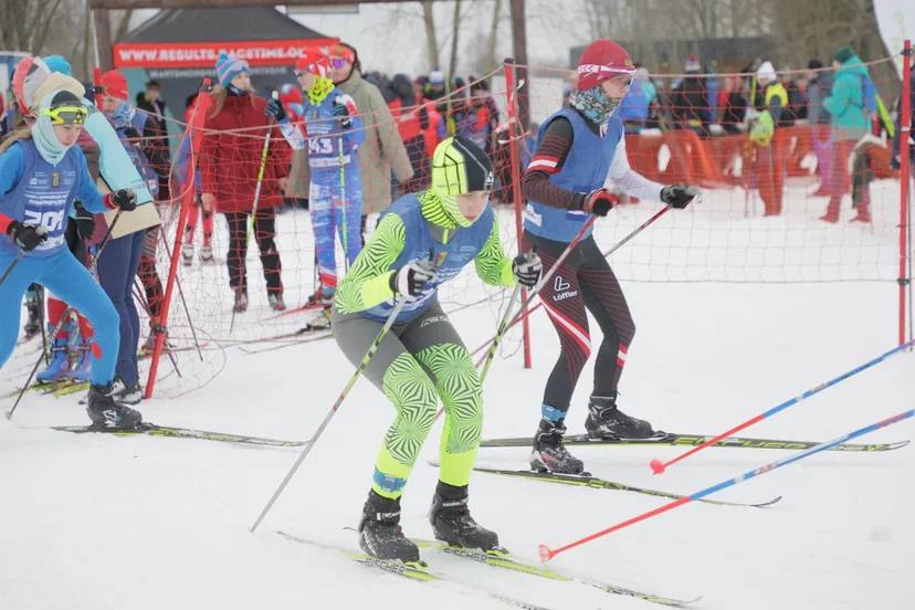 28 января в тюбинг-парке «Елагино» прошли состязания по лыжным гонкам - вот уже третий Кубок олимпийского чемпиона Александра Легкова