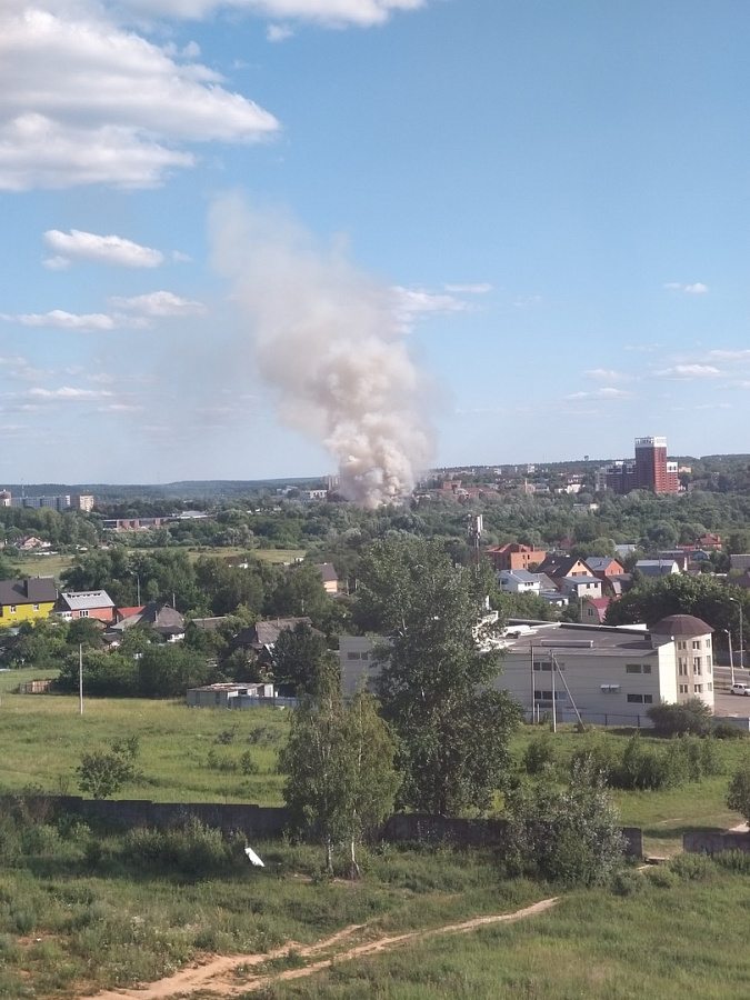 Погода в наро фоминске. Погода в норофамминске. Пожар в акварели Наро Фоминского района. Пожар в деревне большие горки Наро Фоминский район.