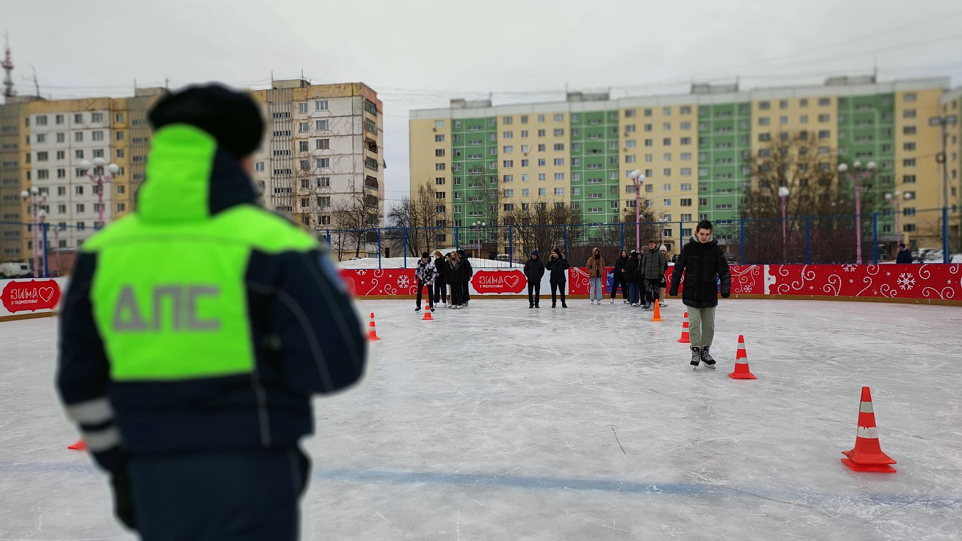 Вгую наро фоминск. Каток Иваново. Каток фото. Колледж ВГУЮ Наро-Фоминск.